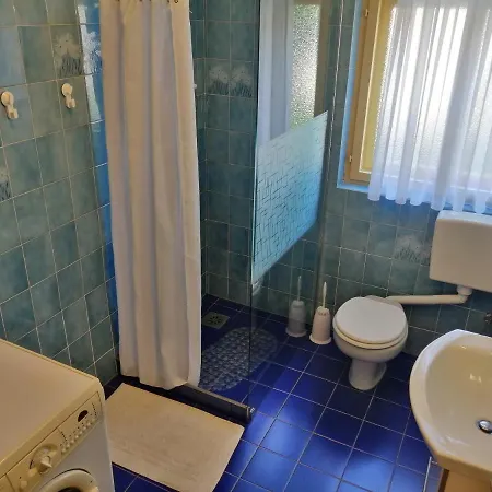 Apartma 2000
