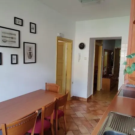 Apartma 2000